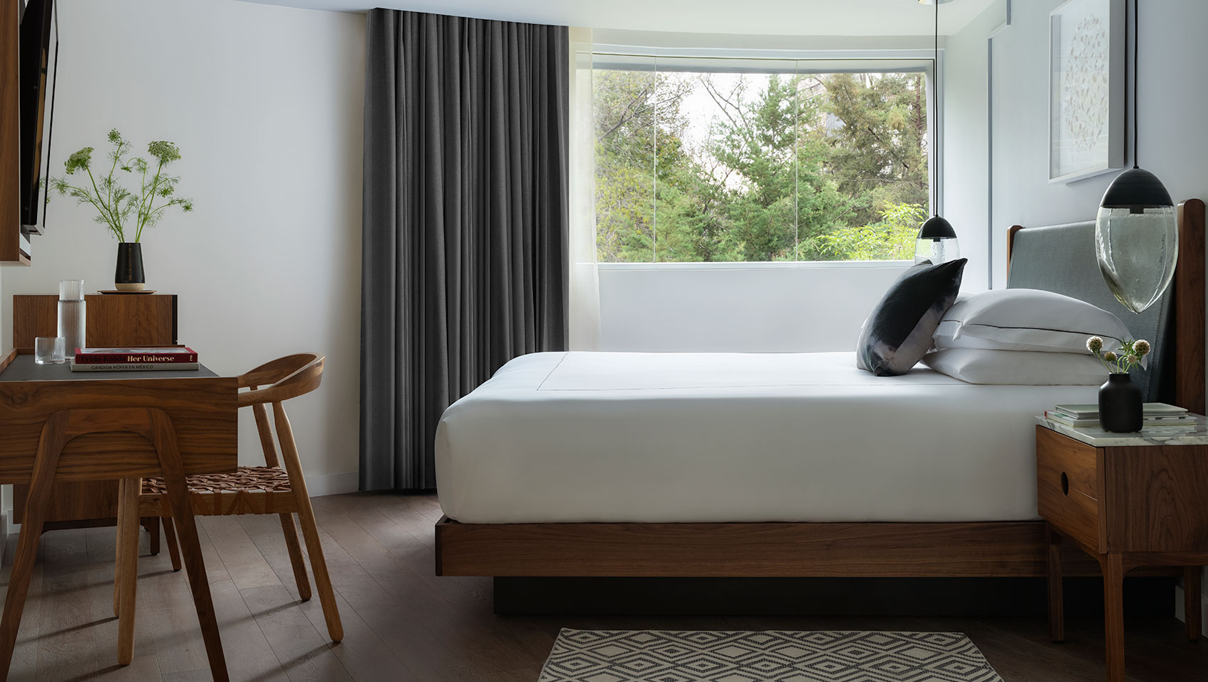 virgilio king guestroom